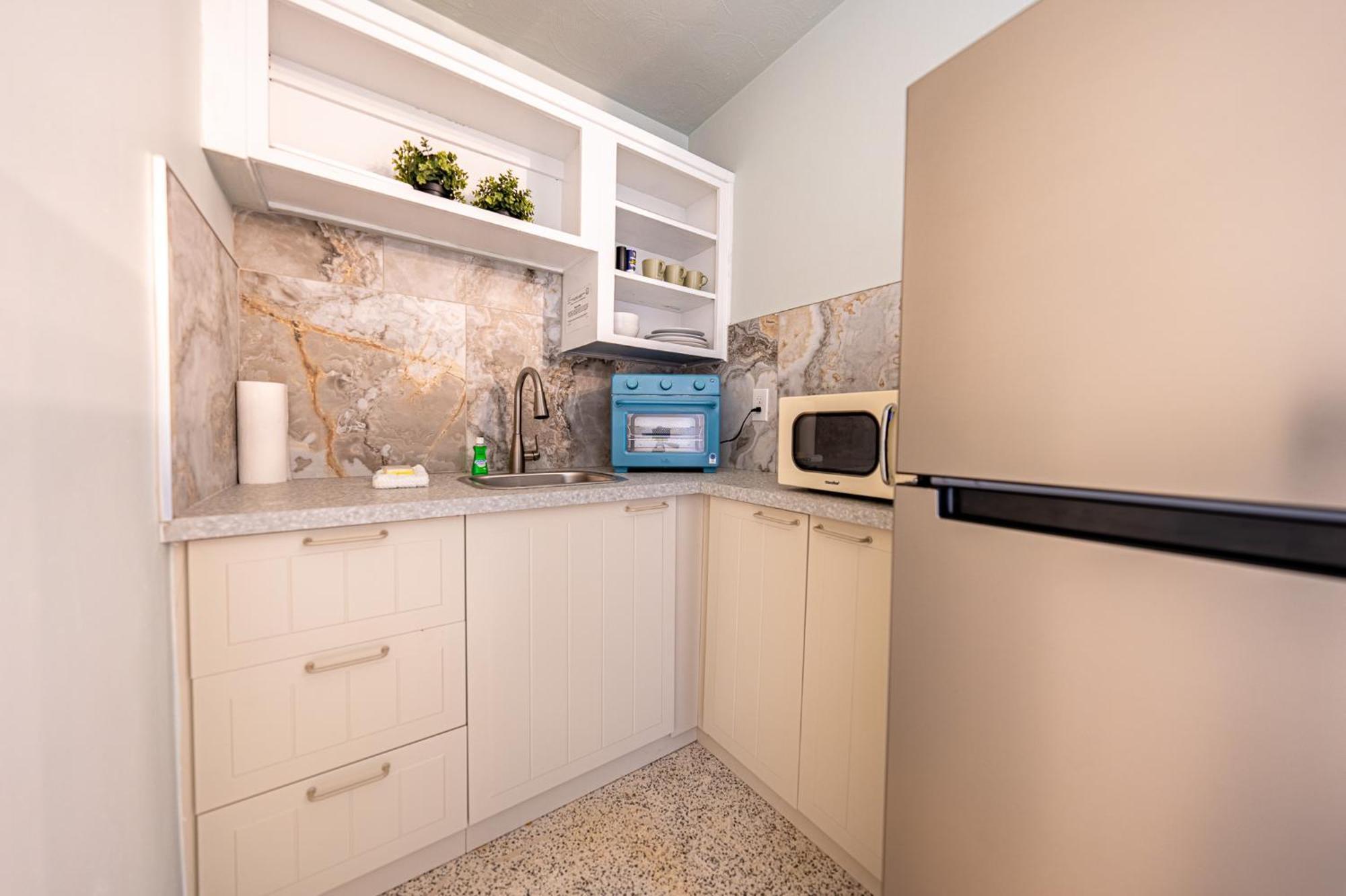 Tropical Breeze Apartment Clearwater Beach Exterior photo